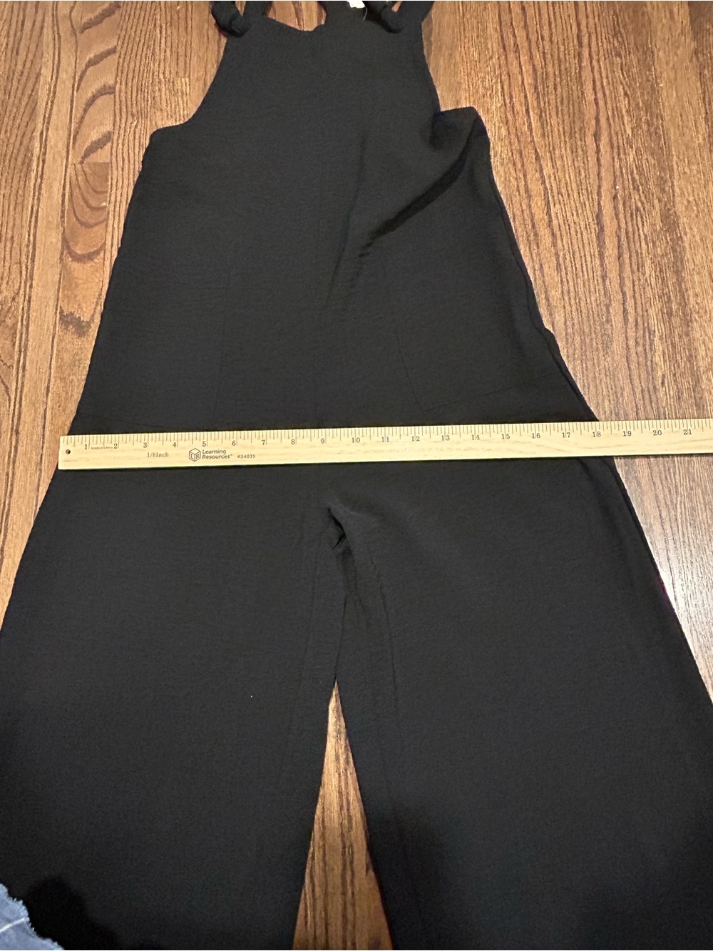 NWT Black Wide Leg Jumpsuit Size M Cropped Minimalist Sleeveless Boutique - Picture 8 of 9